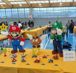 LEGO Super Mario Bros